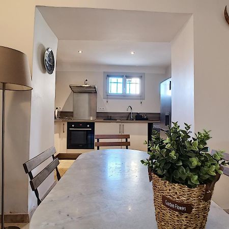 Appartement Avec Terrasse En Centre Ville De Saint Remy De Provence Luaran gambar