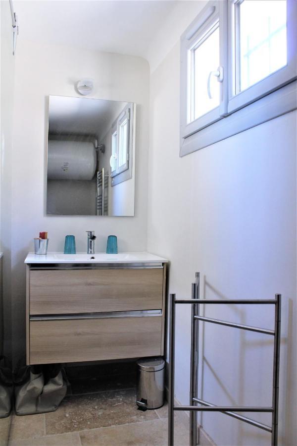 Appartement Avec Terrasse En Centre Ville De Saint Remy De Provence Luaran gambar